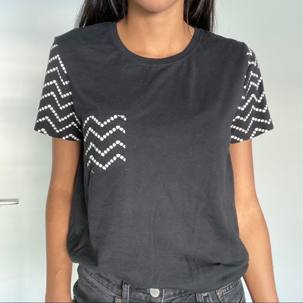 XS VS Pink pocket tee